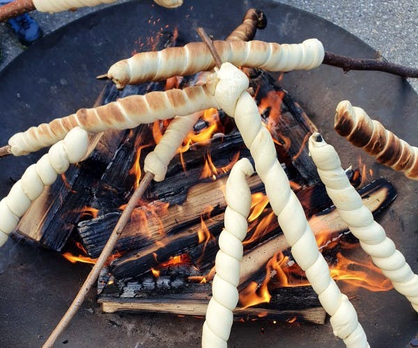 Kinderevent: Schlangenbrot und Mosten
