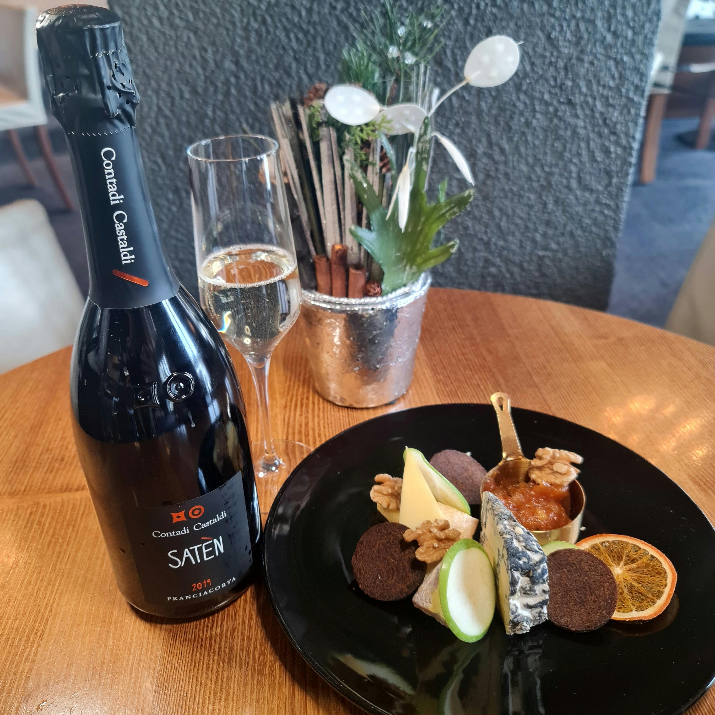 Welcome-Apéro an der Bar oder im Zimmer