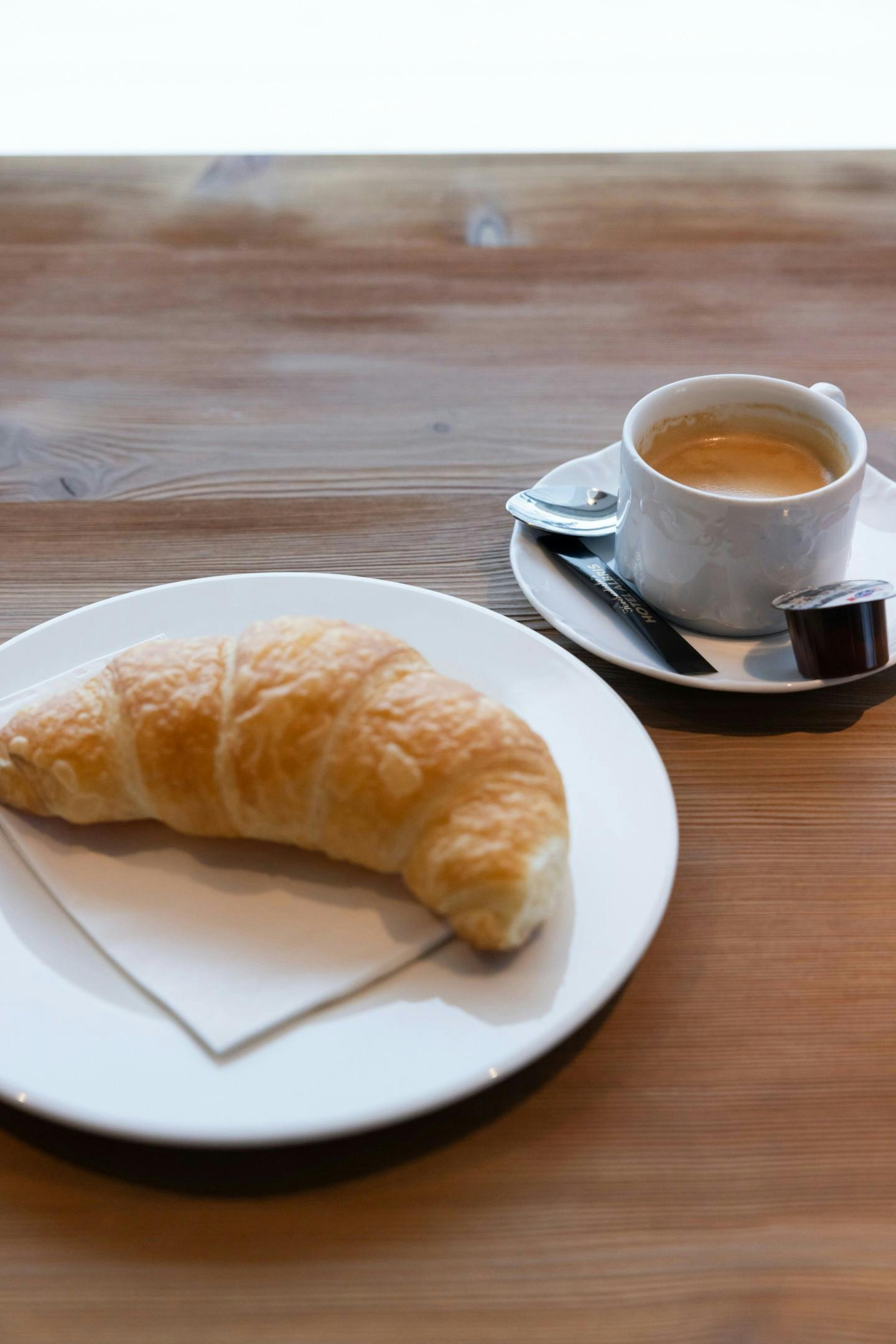 Kaffee und Gipfeli