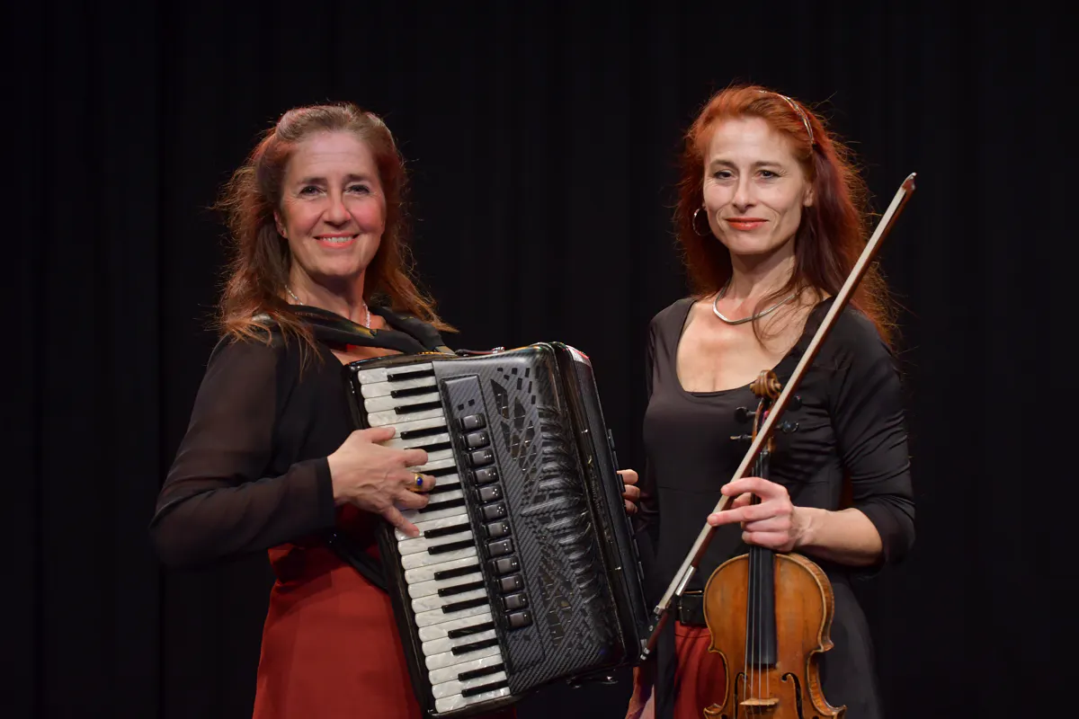 Ins Neuland - eine musikalisch-literarische Reise
