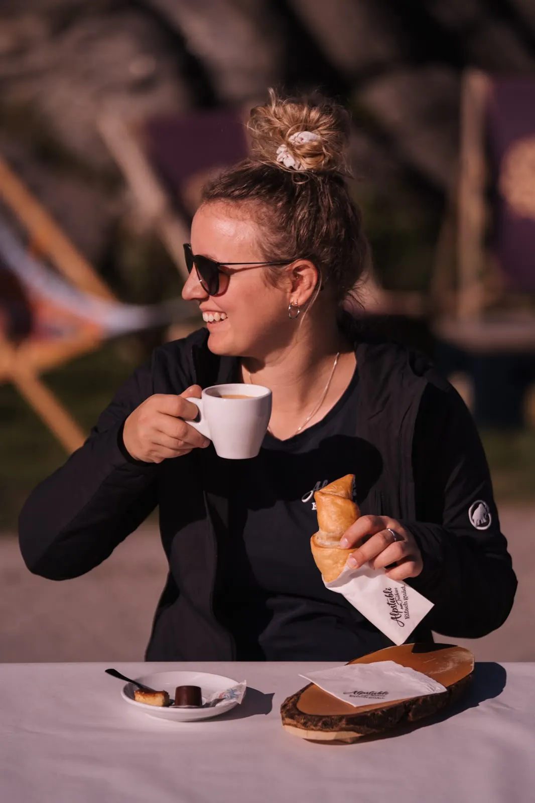 10 Kaffeecreme und 10 Nussgipfel