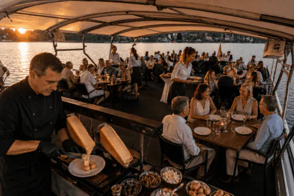 Sommer-Raclette Schiff