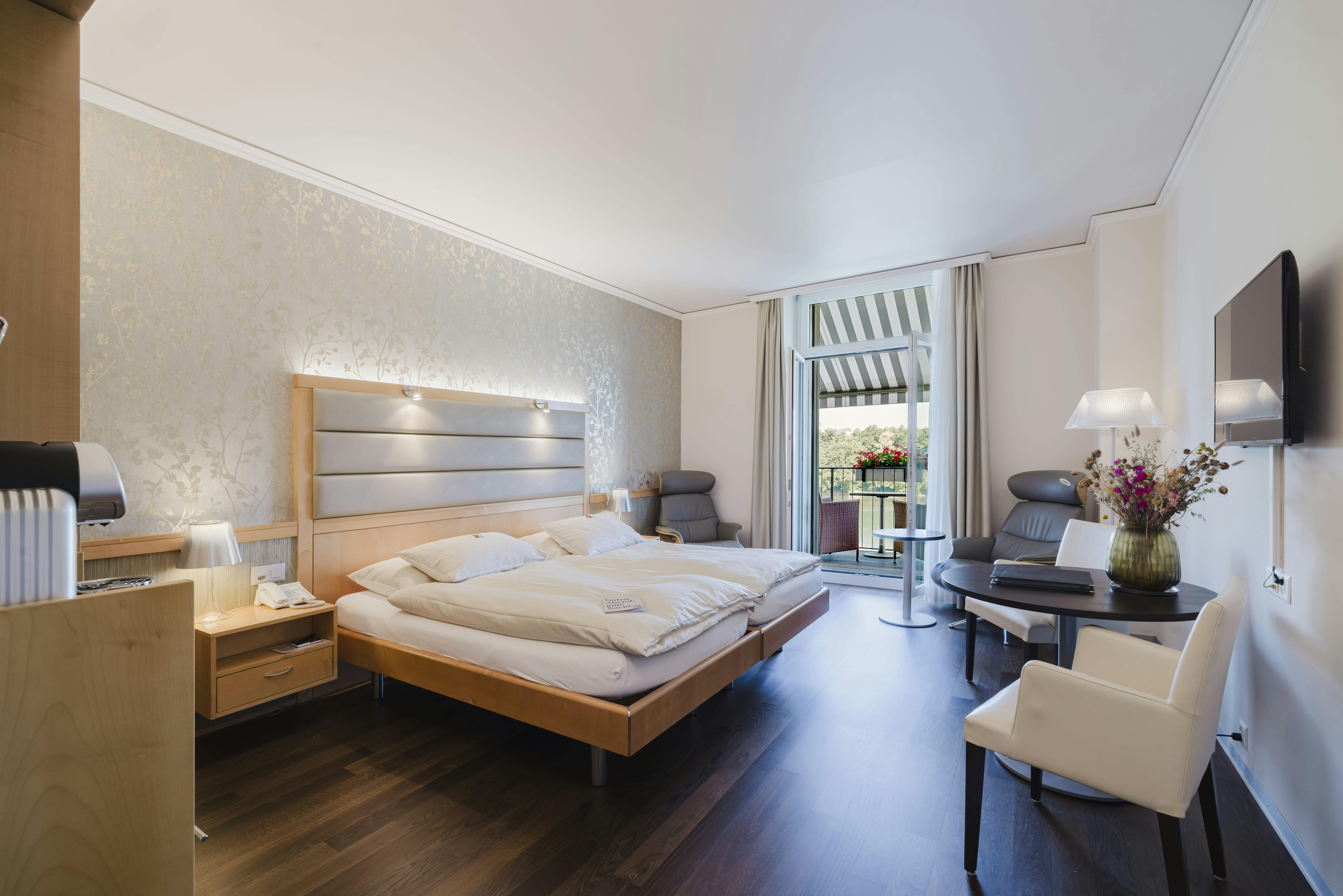 Übernachtung im Park-Hotel am Rhein